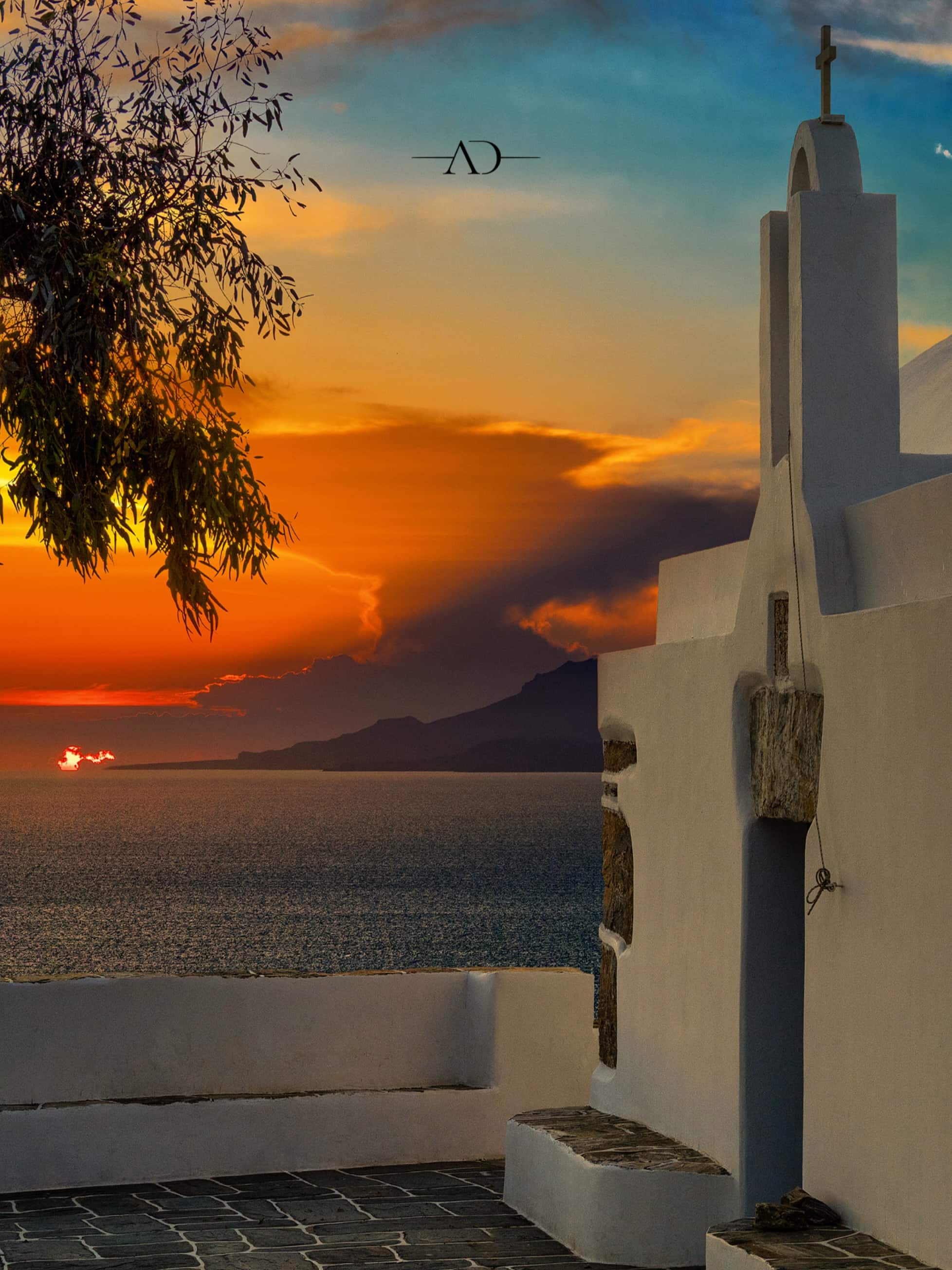 Χρυσή ώρα στα σοκάκια της Χώρας Φολεγάνδρου